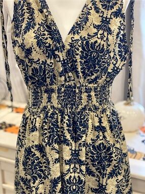 Mini Summer Dress in Tan & Navy Blue 💙